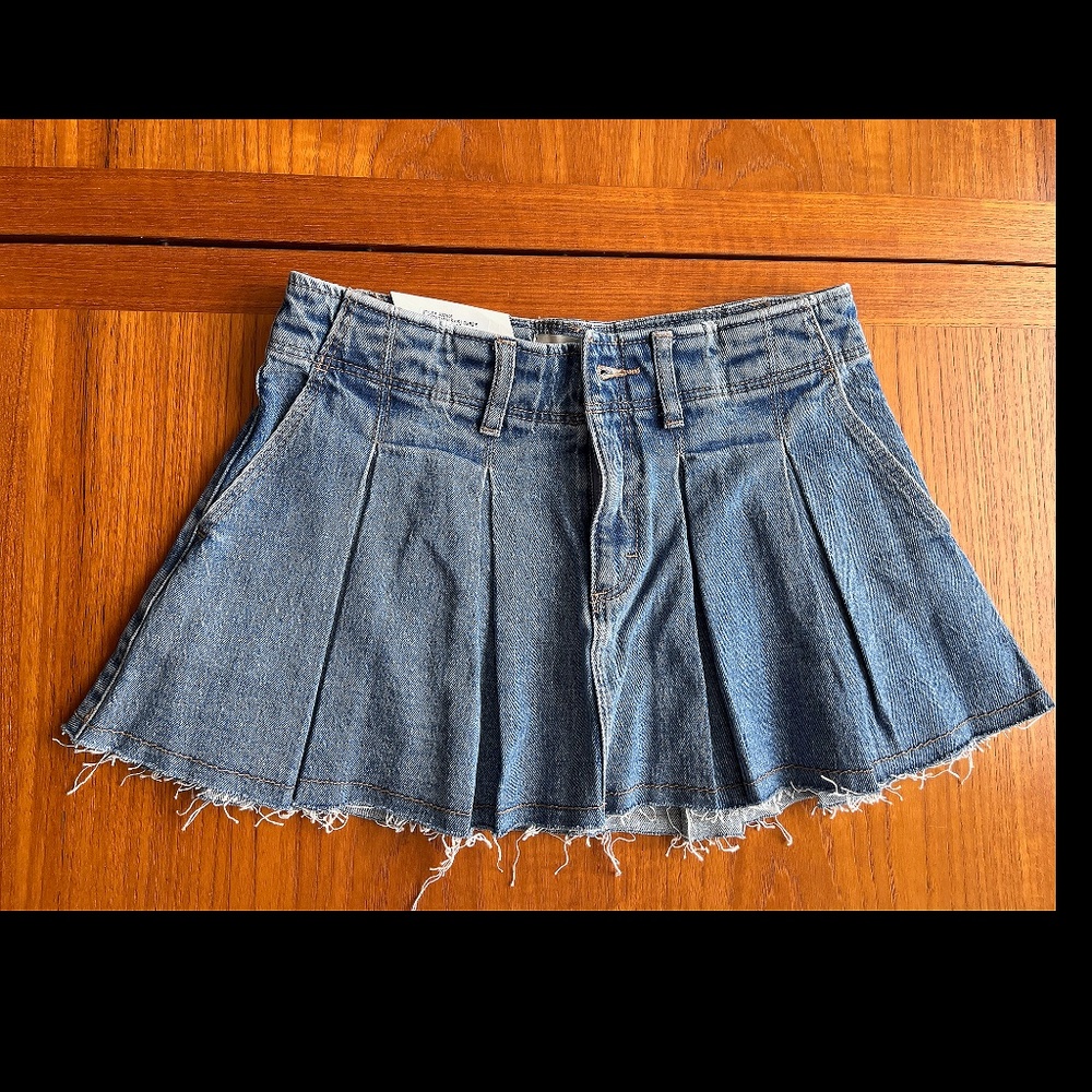 👖 LIMITED EDITION Abrand PLEATED MINI SKIRT – DEBBIE BLUE NWT 💙